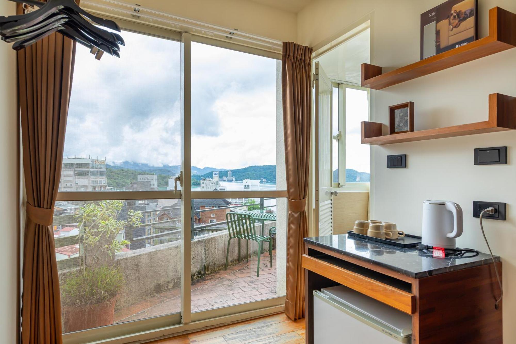 Sun Moon Lake Itathao Vacation Inn With Elevator Yuchi Exteriér fotografie