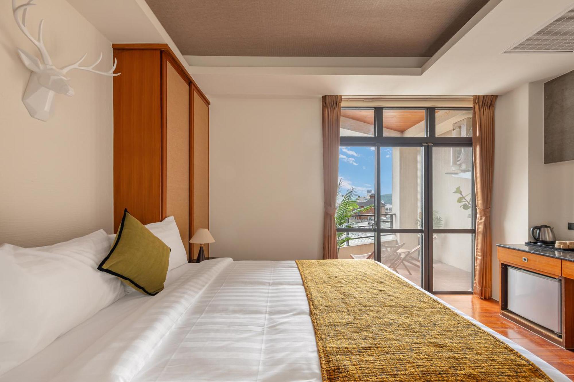 Sun Moon Lake Itathao Vacation Inn With Elevator Yuchi Exteriér fotografie
