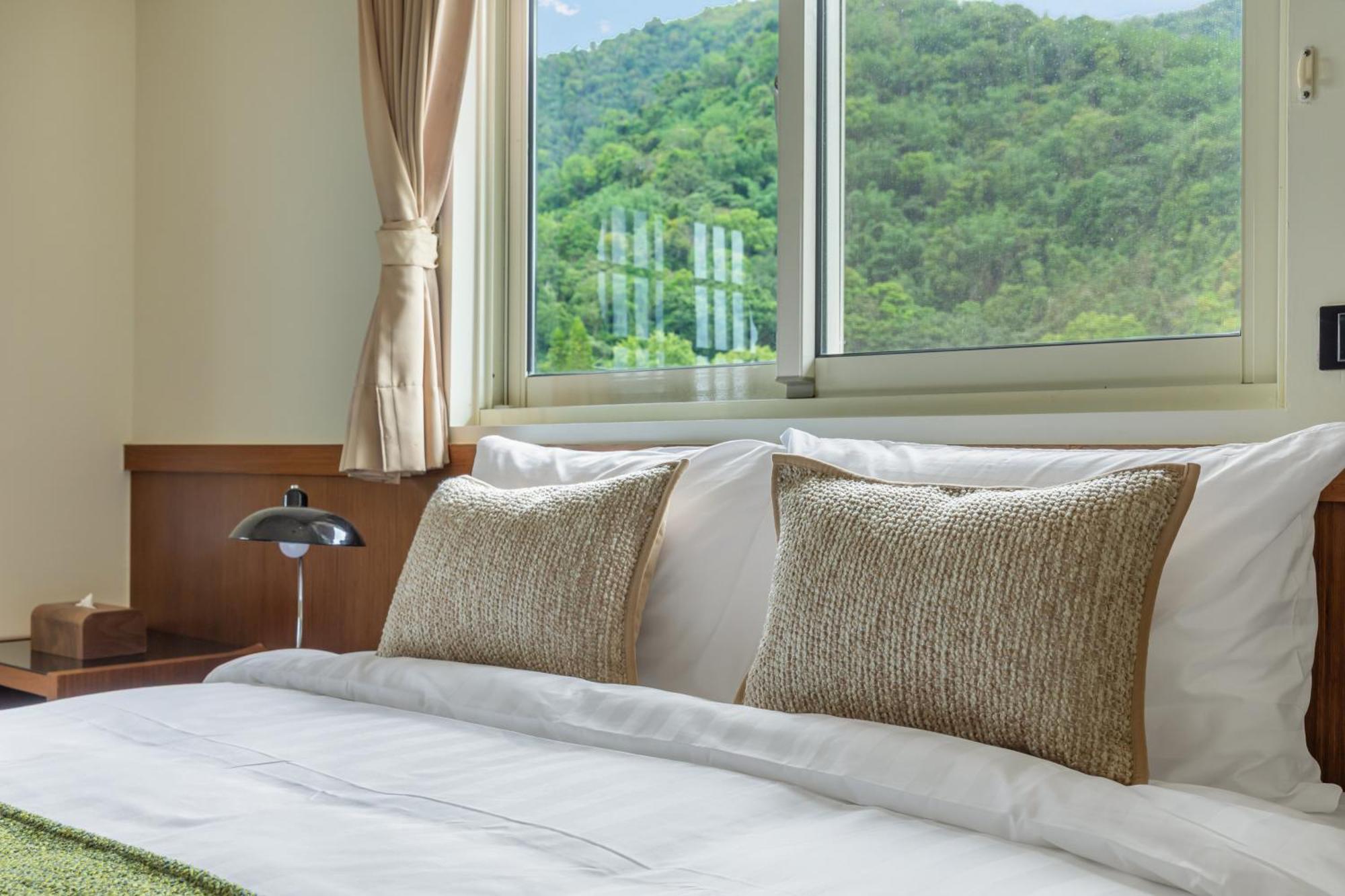 Sun Moon Lake Itathao Vacation Inn With Elevator Yuchi Exteriér fotografie