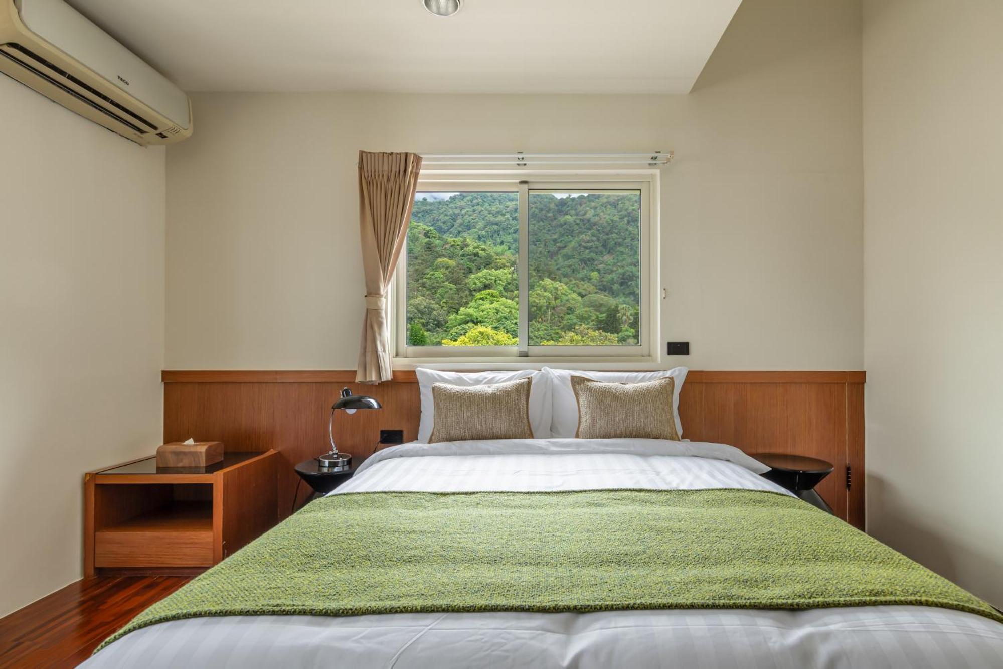 Sun Moon Lake Itathao Vacation Inn With Elevator Yuchi Exteriér fotografie