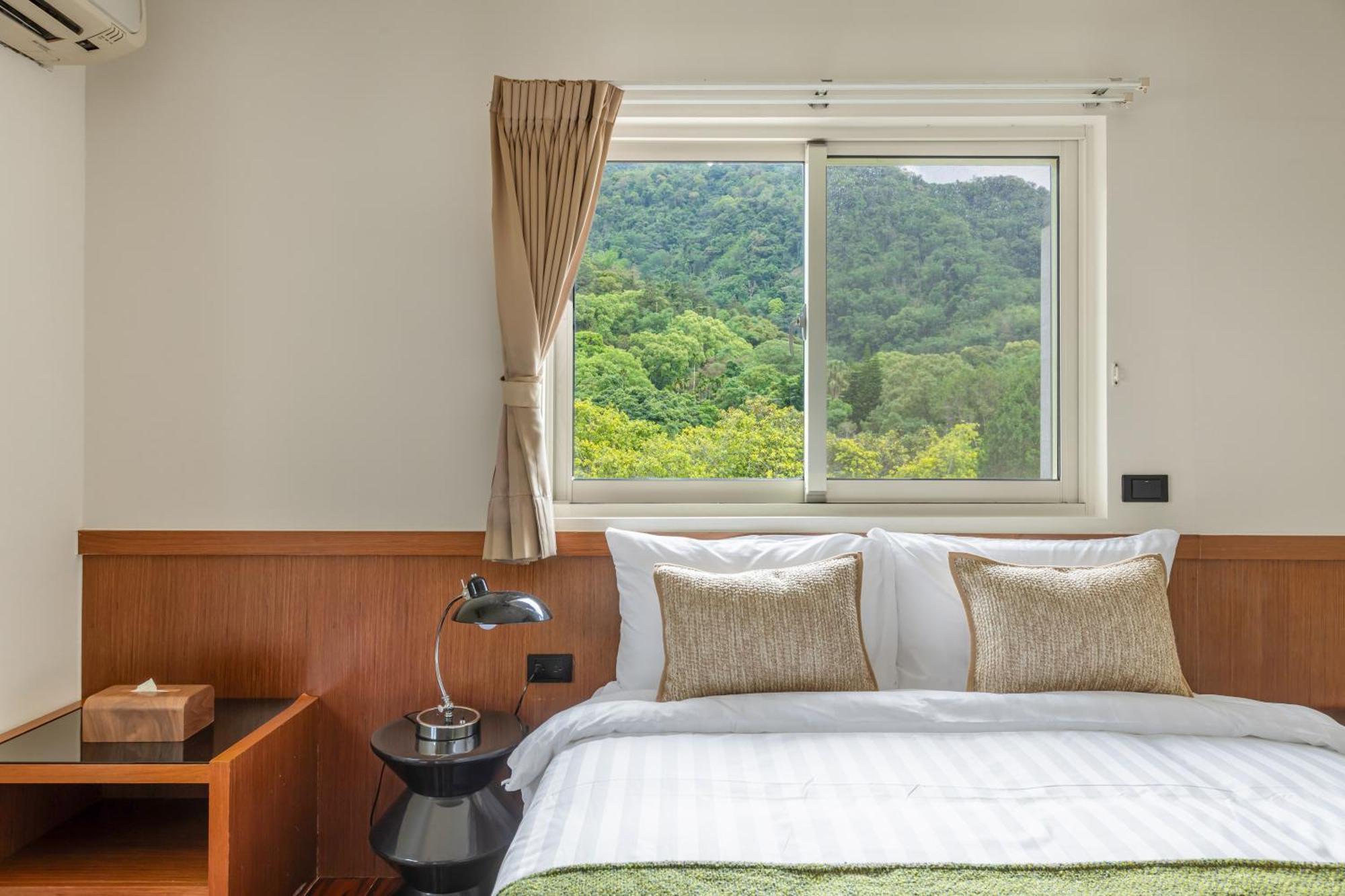 Sun Moon Lake Itathao Vacation Inn With Elevator Yuchi Exteriér fotografie